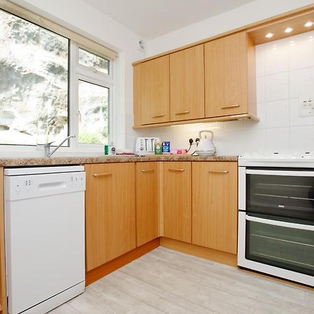 Harbour Apartment At 6 Dolphin Court With Parking Бриксем Экстерьер фото