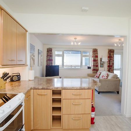 Harbour Apartment At 6 Dolphin Court With Parking Бриксем Экстерьер фото